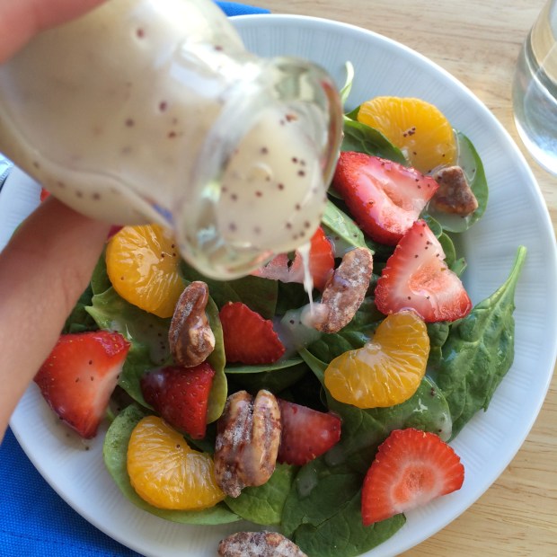 Spinach Salad with Lemon Poppyseed Vinaigrette | Beauty and Blooms 