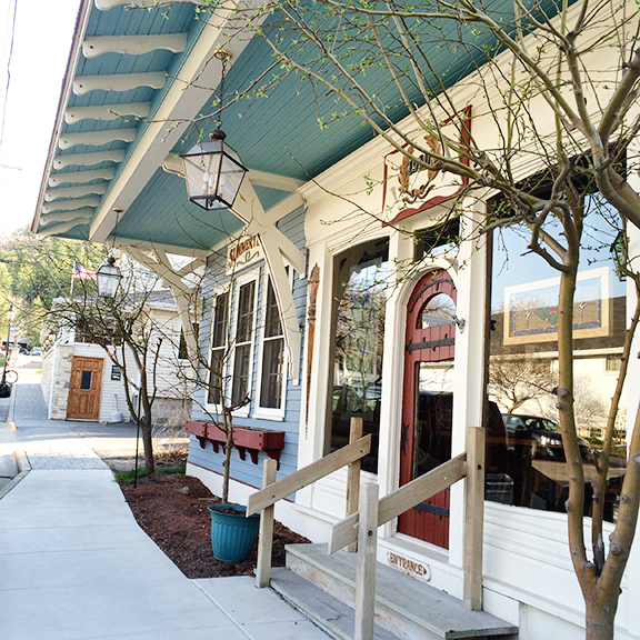 Friday-Favorites-Beauty-and-Blooms