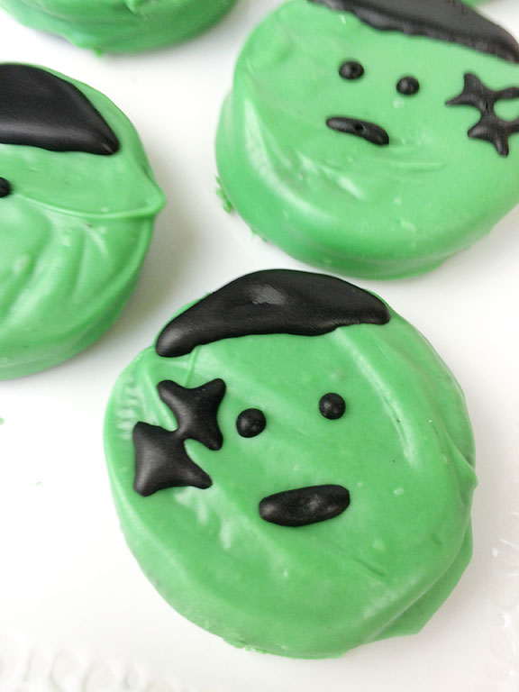 Frankenstein Oreos | Beauty and Blooms