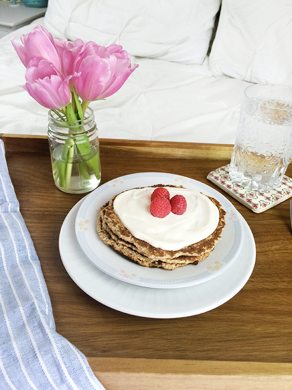 Banana Oatmeal Pancakes