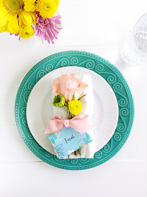 Wildflower Place Setting. Perfect for a spring party or Easter dinner!