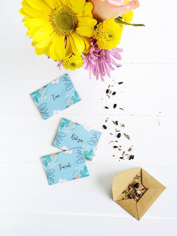 Wildflower Place Setting. Perfect for a spring party or Easter dinner!