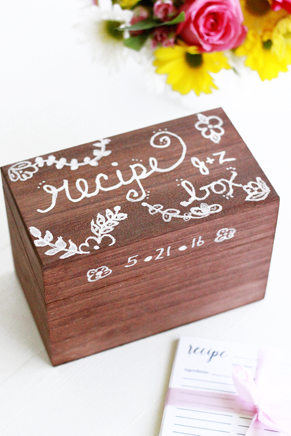 DIY Recipe Box - Great idea for a #wedding gift!