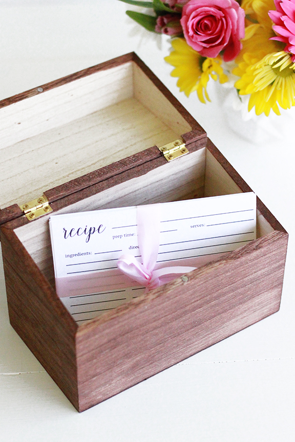 DIY Recipe Box - Great idea for a #wedding gift!