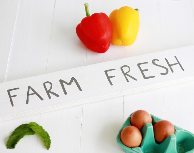 DIY Farm Fresh Kitchen Sign