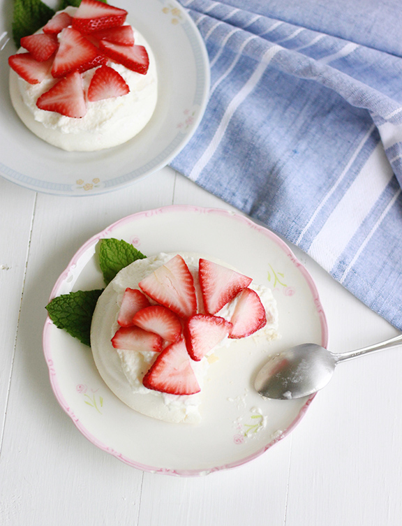 Summer Strawberry Pavlova