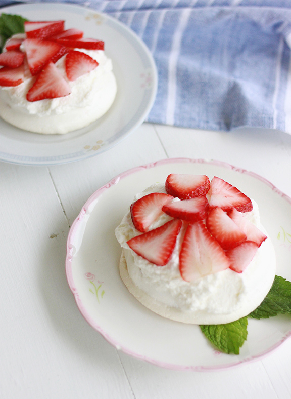 Summer Strawberry Pavlova