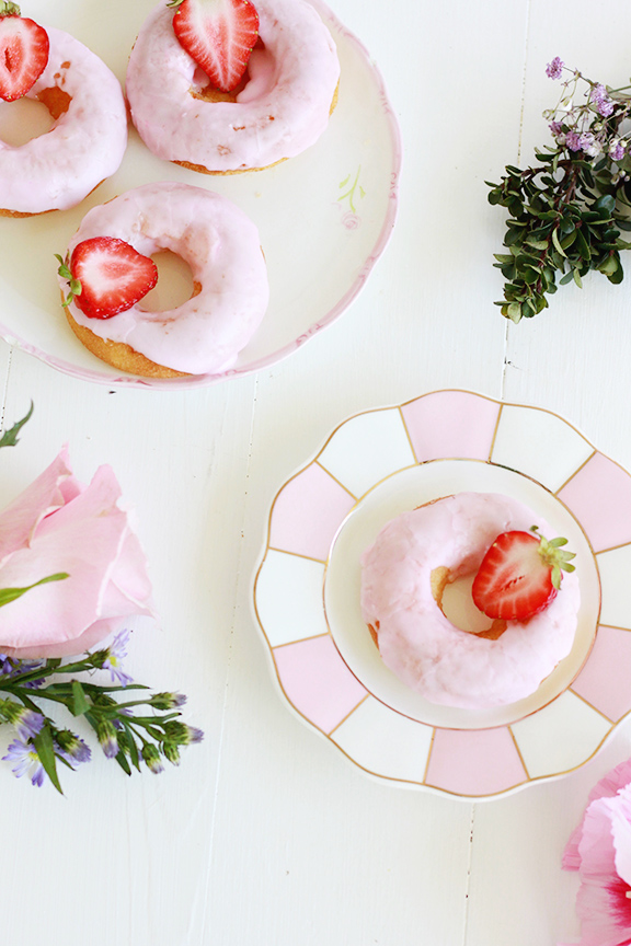 Strawberry Donuts
