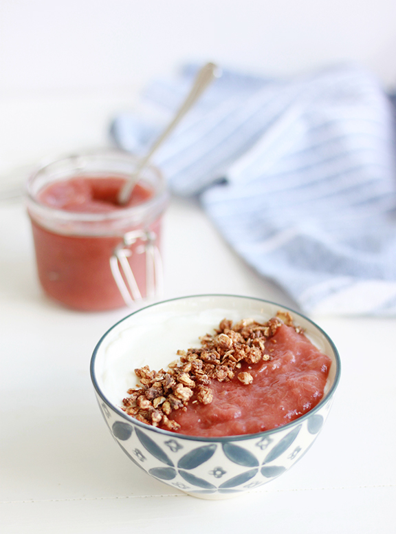 Rhubarb Crumble Yogurt Bowl