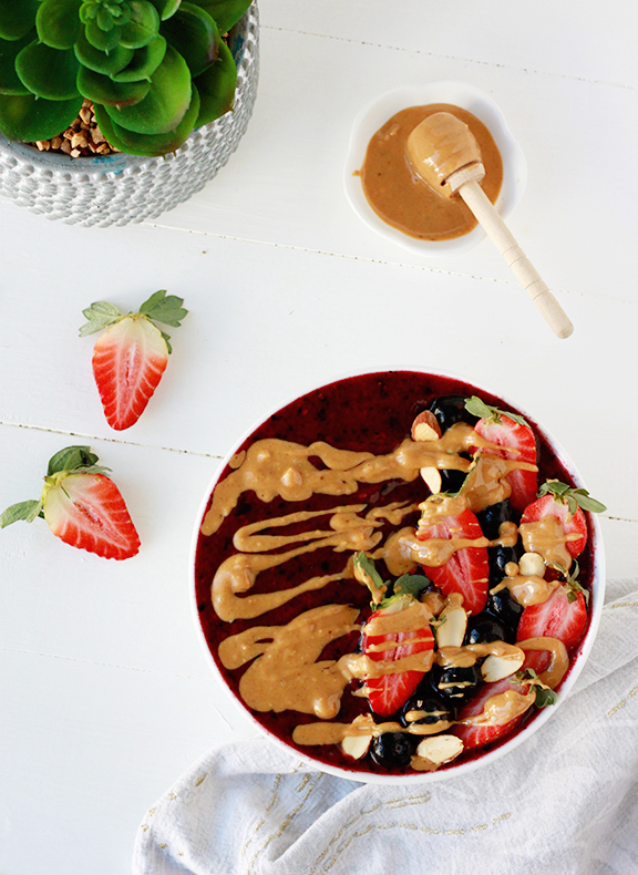 Peanut Butter and Jelly Smoothie Bowl
