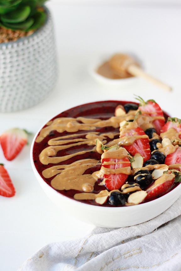 Peanut Butter and Jelly Smoothie Bowl